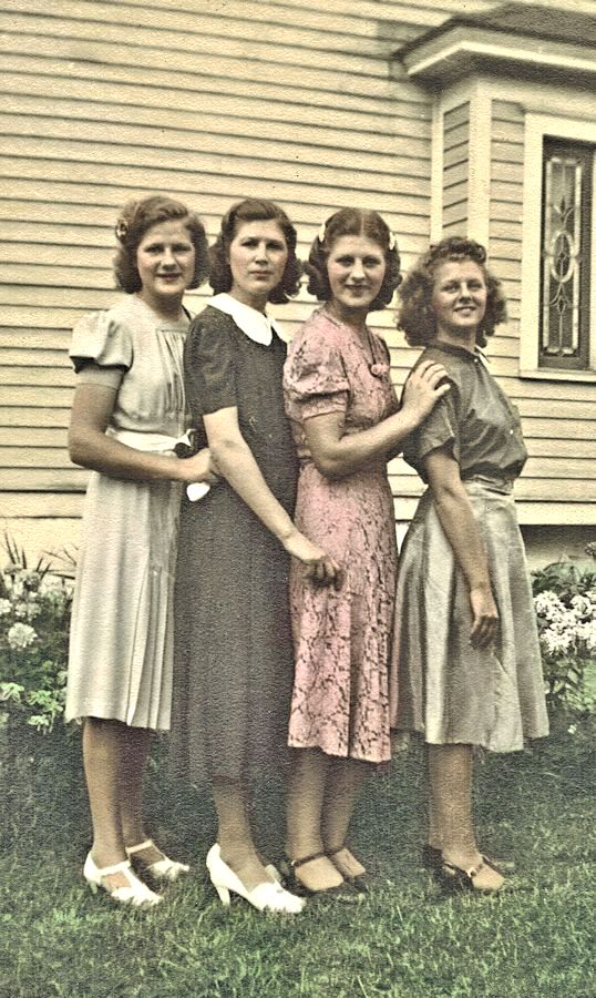 This Day in History “The Wizard of Oz” movie premieres in Oconomowoc, Wisconsin The Café